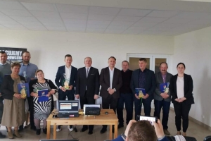 1d46af4c-da5c-42d7-9e38-63a1304f202b