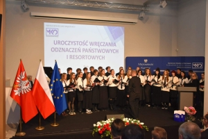 79941843-d03d-47f4-879c-53bd82206ec6